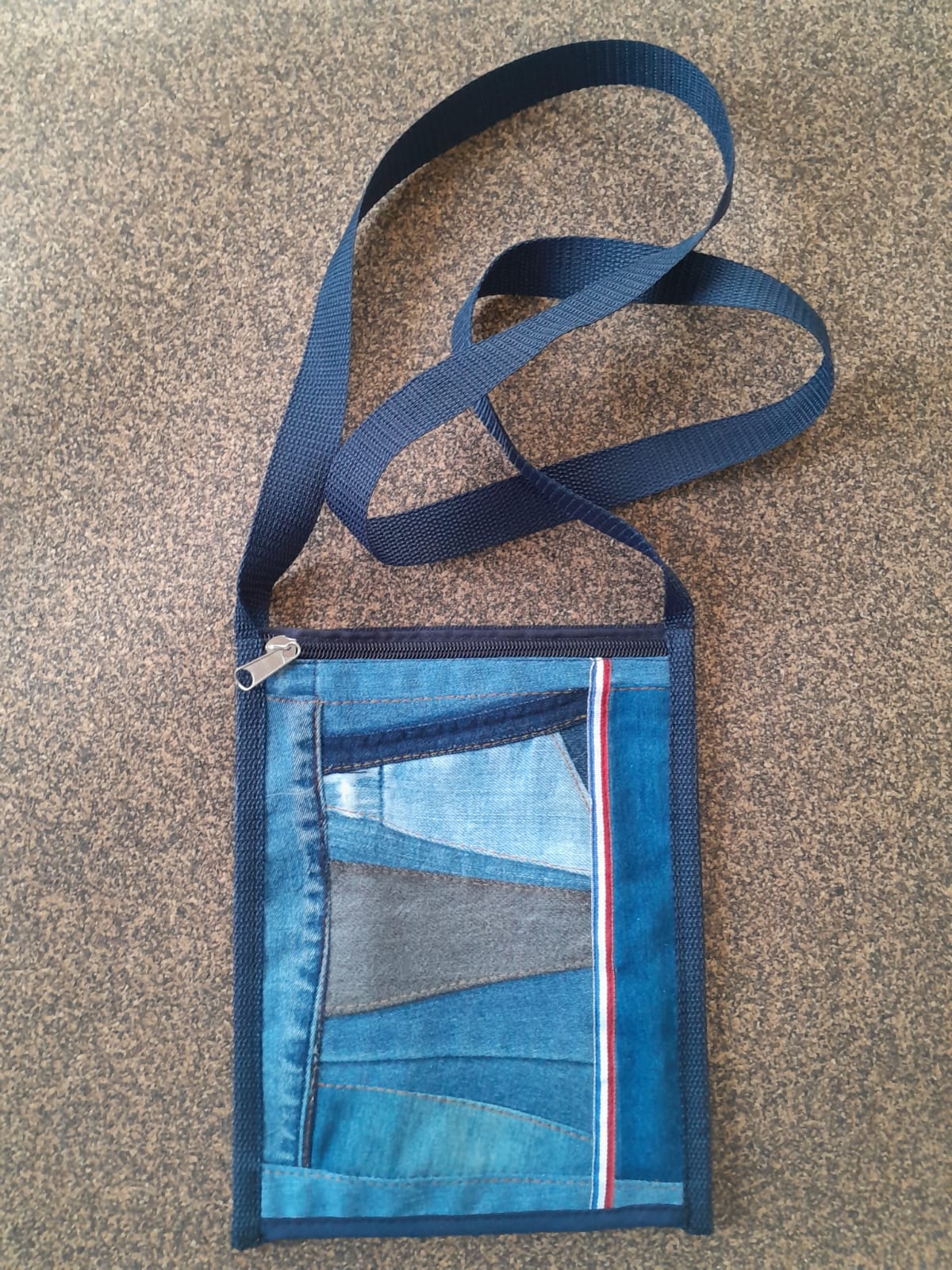 Bolso bandolera en Jean